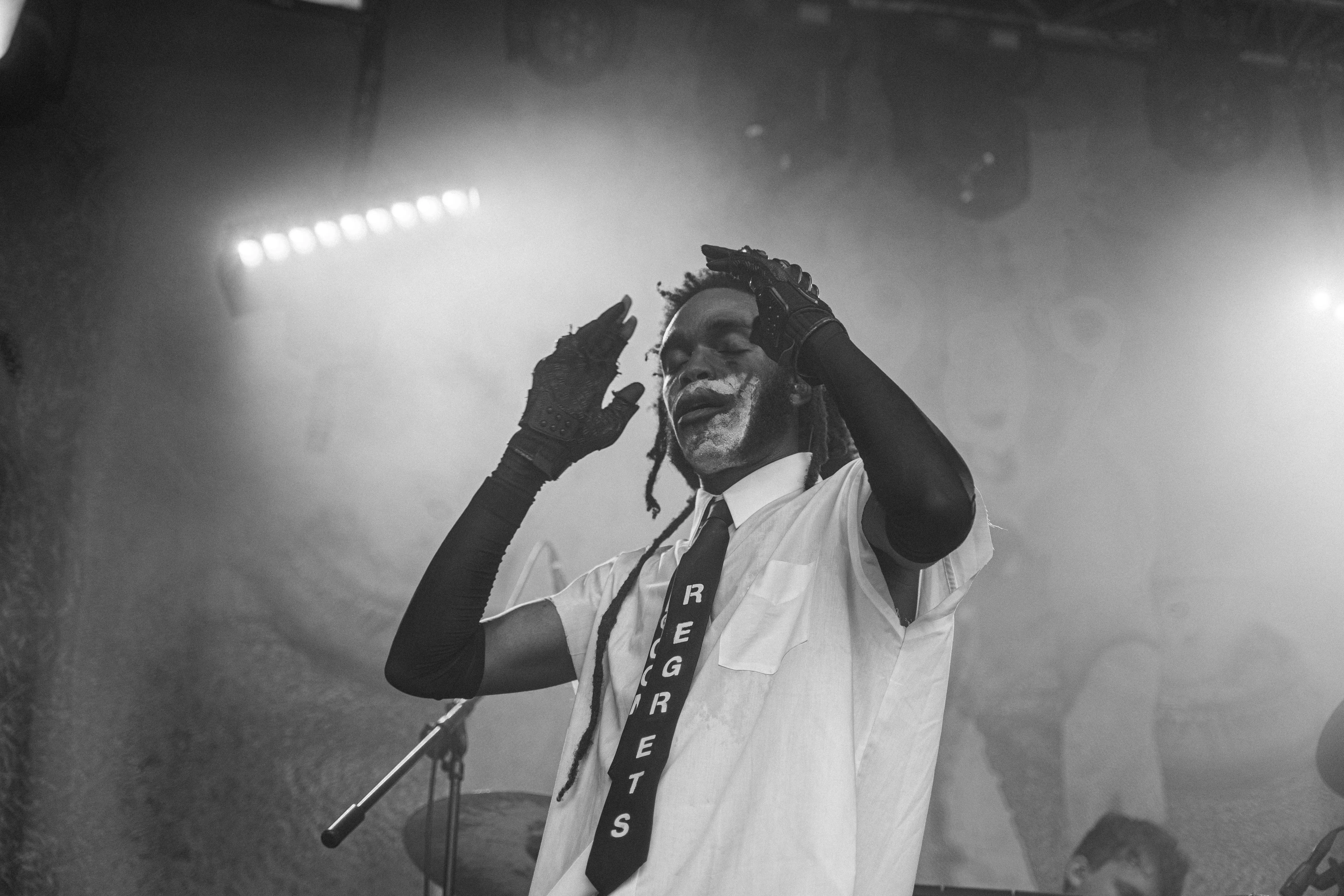 Photographie du groupe Ho99o9 lors du concert à l'Abyss Festival.